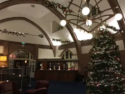 Kerstdecoratie bij De Rooi Pannen in Tilburg